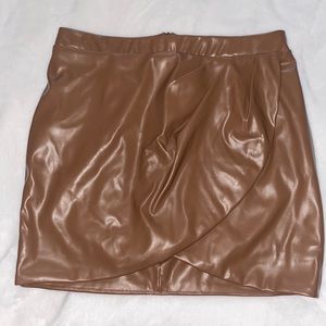 Vici Tan faux leather skirt size M